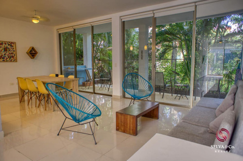 Departamento Con Jacuzzi Y Jardin, Cuarto De Tv Venta Selvam