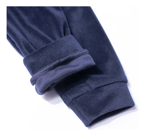 A Conjunto De Sudadera Con Capucha Y Pantalones Para Bebés