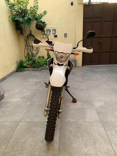 Yamaha Xtz 125 Color Blanco Modelo 2015