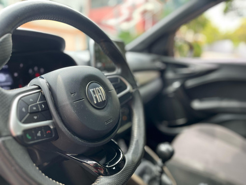 Fiat Cronos 1.3 Drive Flex 4p