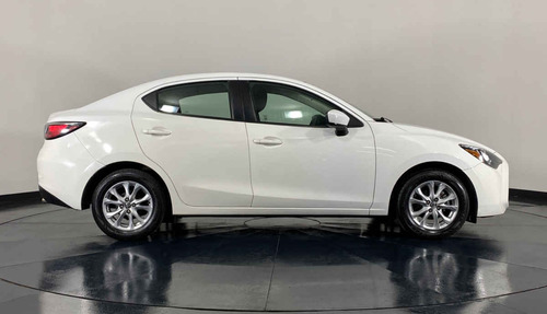 Imagen 3 de 15 de 113562 - Toyota Yaris 2016 Con Garantía