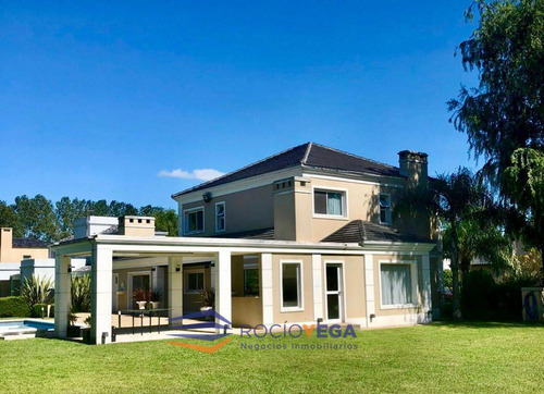 Casa En Venta En Barrio Santa Ana Moreno