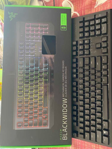 Teclado Gamer Razer Blackwidow Chroma Blue Switch