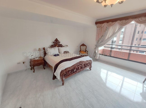 Imagen 20 de 30 de && Penthouse En Venta Al Este De Barquisimeto Lara Rah 23-23690 //invierta Seguro Con Rentahouse//