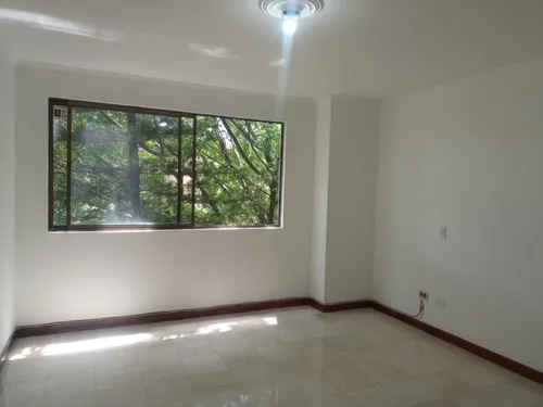 Apartamento En Arriendo En Aguacatala, Poblado