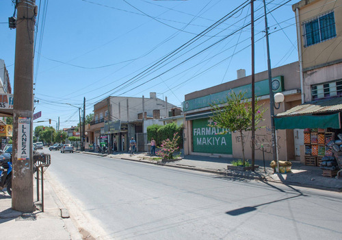 Imagen 6 de 30 de Venta Ph Con Locales Al Frente!! Moron!