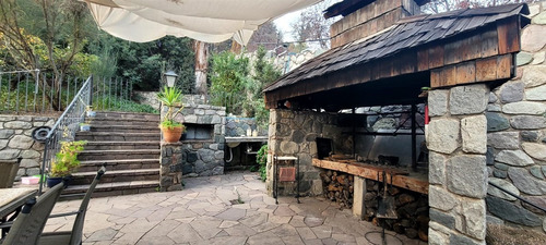 Casa En Venta De 7 Dorm. En Lo Barnechea
