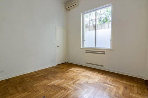 Imagen 6 de 9 de ¡planta Baja Con Jardin, Pleno Recoleta, Con Dormitorio En Suite, Con Lavarropa Y Toilette!