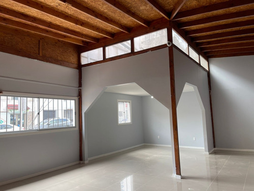 Propiedad Ideal Para Restaurante O Local Comercial.