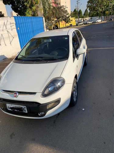 Fiat Punto 2015 1.4 Attractive Flex 5p