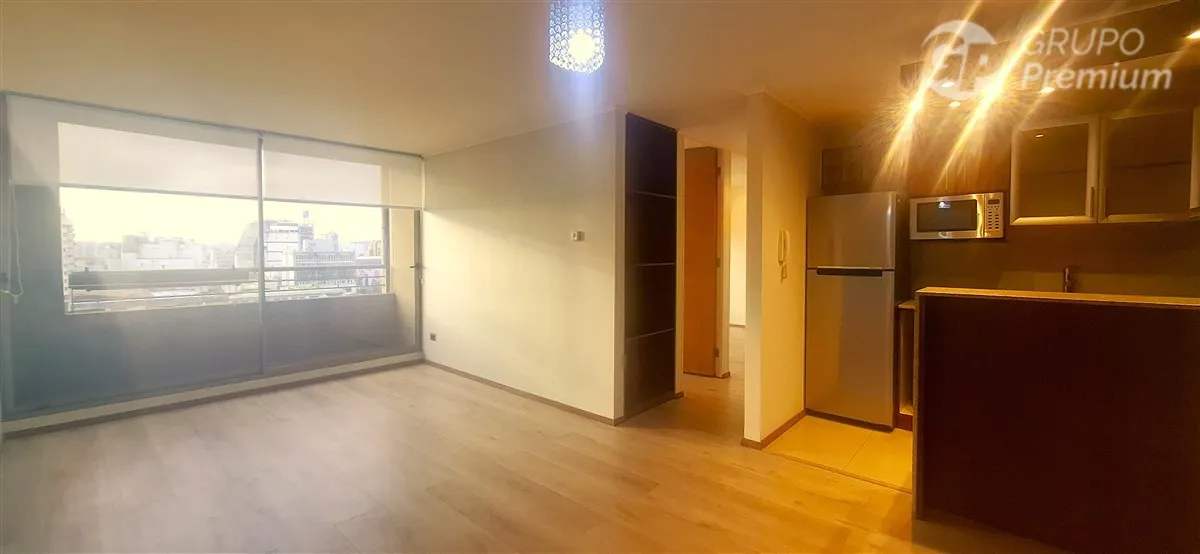 Imagen 3 de 18 de Arriendo Dpto. Céntrico 2 Dorm. 2 Baño 1 Estacionamiento