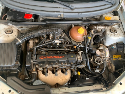 Chevrolet Corsa 1.6 Nafta/gnc 2009