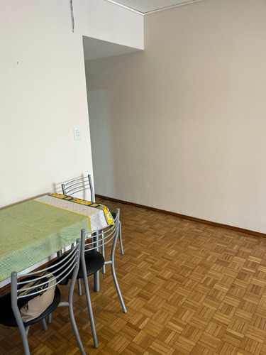 Departamento De Dos Ambientes, Alquiler Temporal, Barrio Norte