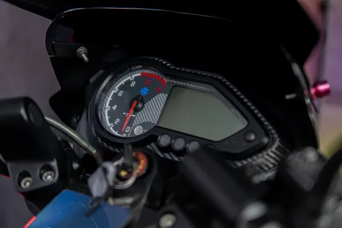 Bajaj Pulsar 180 Fi Neon 2022