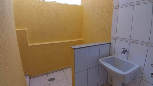 Imagem 11 de 15 de Sobrado Para Venda Em Taboão Da Serra, Jardim Kuabara, 4 Dormitórios, 2 Suítes, 1 Banheiro, 2 Vagas - So0712_1-1819287