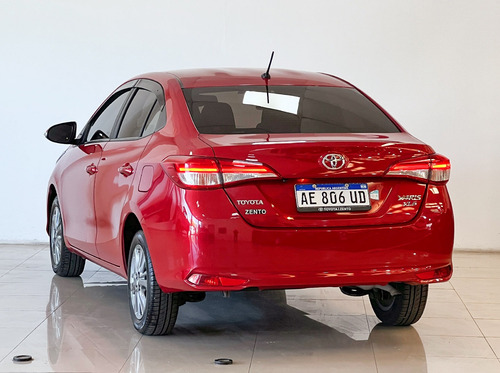 Toyota Yaris 1.5 107cv Xls Cvt Sedan
