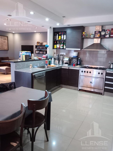 Casa 7 Ambientes Con Local Comercial Aprox 600m2 En 3 Plantas En Venta - Ezpeleta