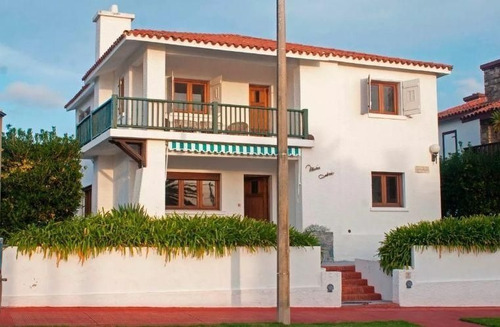 Casa En Venta De 6 Dormitorios En Peninsula