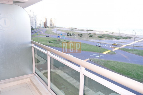 Imagen 1 de 30 de Apartamento En Brava, 3 Dormitorios