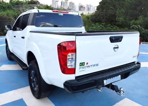 Nissan Frontier 2.3 Attack Cab. Dupla 4x4 Aut. 4p