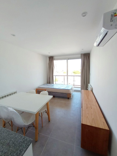 Venta Monoambiente A Estrenar La Plata Centro Totalmente Equipado Al Frente Con Balcon Premium Con Radiadores, Sum, Parrilla, Laundry, Ideal Para Inversores. Opcion Cochera
