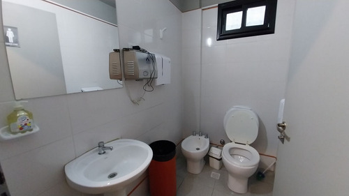 Local En Venta En Caseros