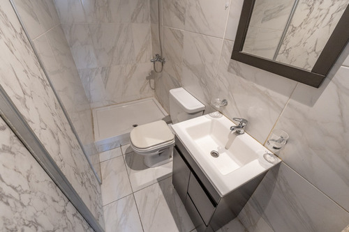 Semipiso 3 Ambientes Al Frente Con Gran Balcón, Terraza Y Pileta