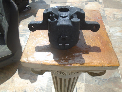Vendo Caliper Delantero Derecho De Nissan Pickup, Año 1992