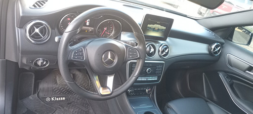Mercedes-Benz Clase GLA 1.6 Gla200 Urban 156cv