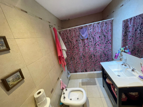 Venta Casa En Villa Celina Ideal Para Dos Familias