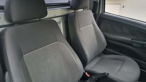 Volkswagen Saveiro 1.6 Trend Cab. Simples Total Flex 2p
