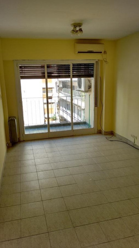 Imagen 6 de 12 de Departamento 3 Ambientes Al Contrafrente- Villa Urquiza