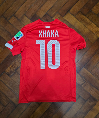 Camiseta Titular Suiza 2014, Xhaka 10 Talle M Al Cuerpo (Usado)