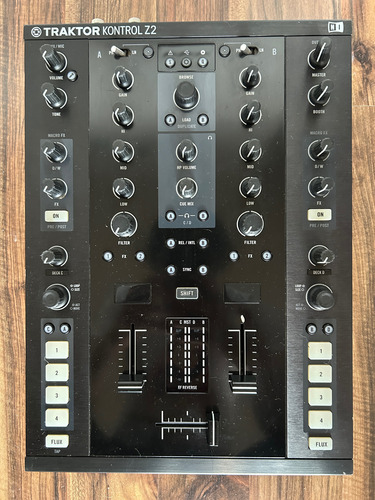 Traktor Kontrol Z2 Mezcladora Dj (Usado)
