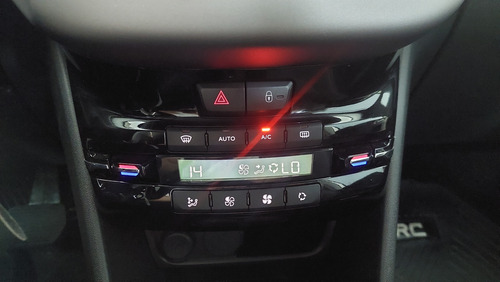 Peugeot 208 1.6 Feline Tiptronic