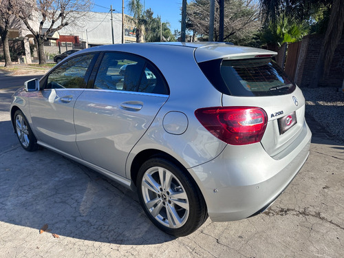 Mercedes-Benz Clase A Mercedes-Benz Clase A 1.6 A200 Urban 156cv