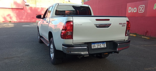 Imagen 10 de 12 de Toyota Hilux 2.8 Cd Srv 4x4 A/t