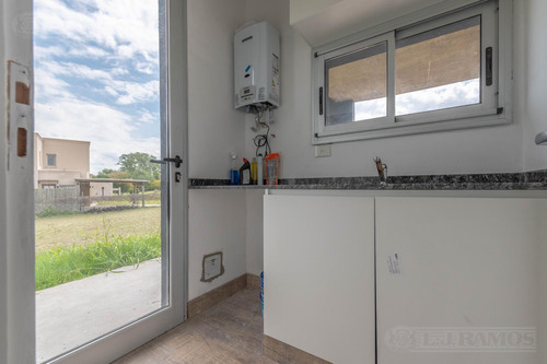 Casa En San Sebastián Área 2 Mb