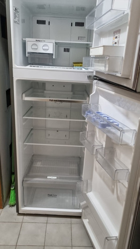 Refrigerador LG  Cómo Nueva 