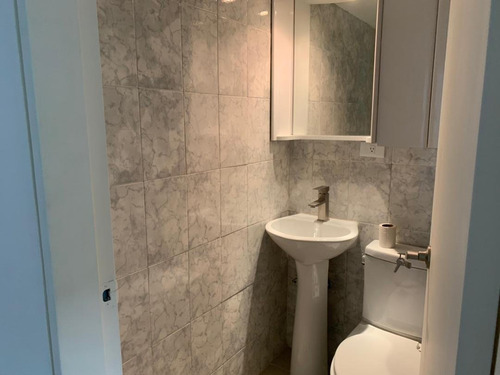 Venta De Apartamento En Plaza Venezuela, Excelente Ubicacion. A.m.