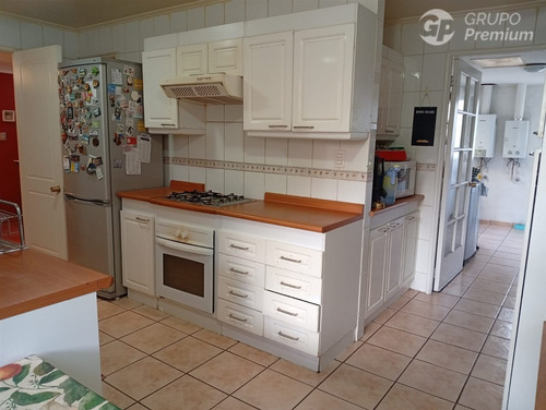 Casa En Venta De 4 Dorm. 4 Baños En Sector Peuco Calama