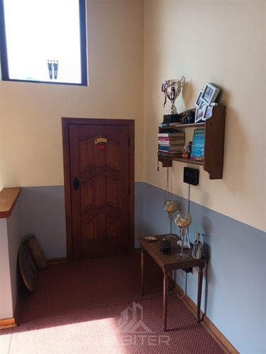 Casa En Venta De 5 Dorm. En Los Angeles