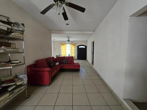 Casa En Venta En Fracc. Las Flores