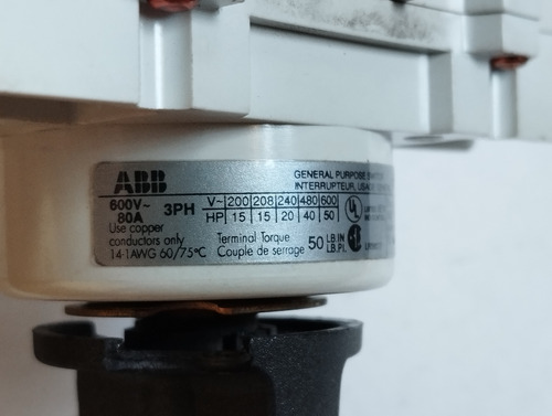 Switch Interruptor 3 Polos Abb Oetl-nf60 220vlts (Usado)