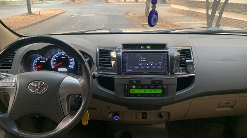 Imagen 6 de 11 de Toyota Fortuner Sr