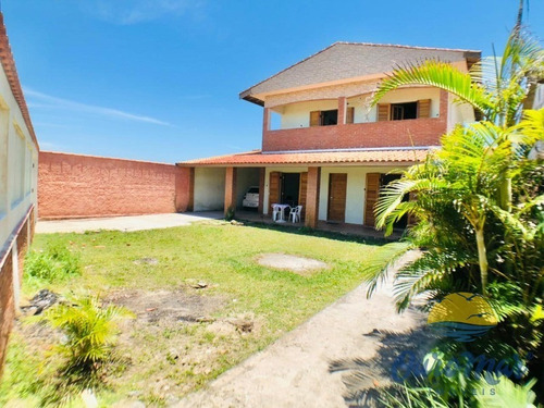 Imagem 7 de 27 de Sobrado À Venda Frente Ao Mar Em Itanhaém! Pé Na Areia! Terreno Enorme De 572m² - Amplo Espaço Para Piscina! Oportunidade! Confira! - 011 - 70323454