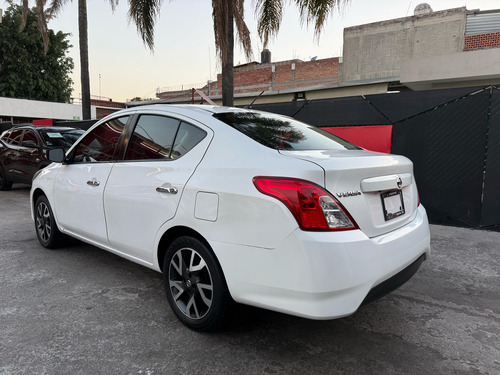 Nissan Versa 1.6 Advance At