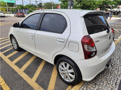 Toyota Etios 1.5 X Plus 16v Flex 4p Automático