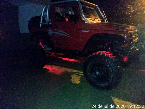 Suzuki Samurai Canvas Ap