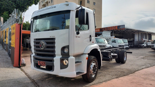 Volkswagen Vw 15180 2011